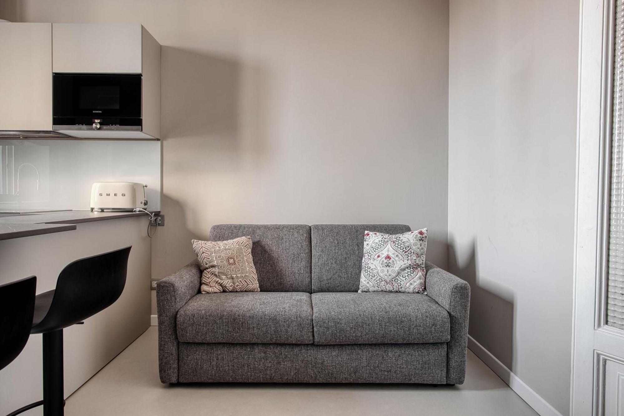 Navigli, 90 Square Meters, Free Parking Ripa Ticinese Apartment Milano Ngoại thất bức ảnh